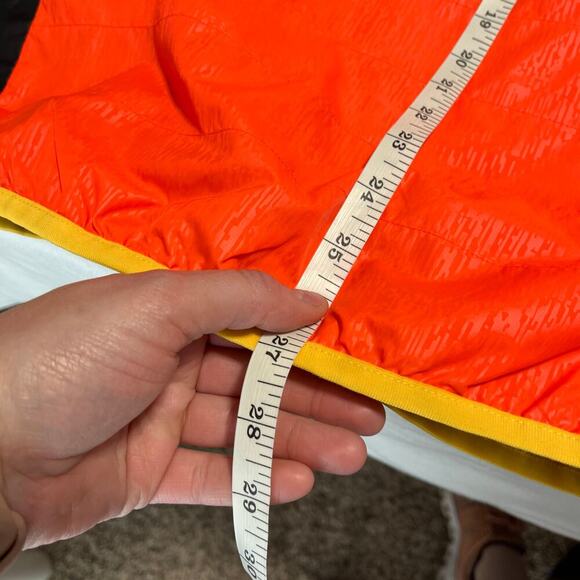 Adidas Red Black and Gold Logo Windbreaker Pullover Jacket men's size medium - Picture 11 of 11